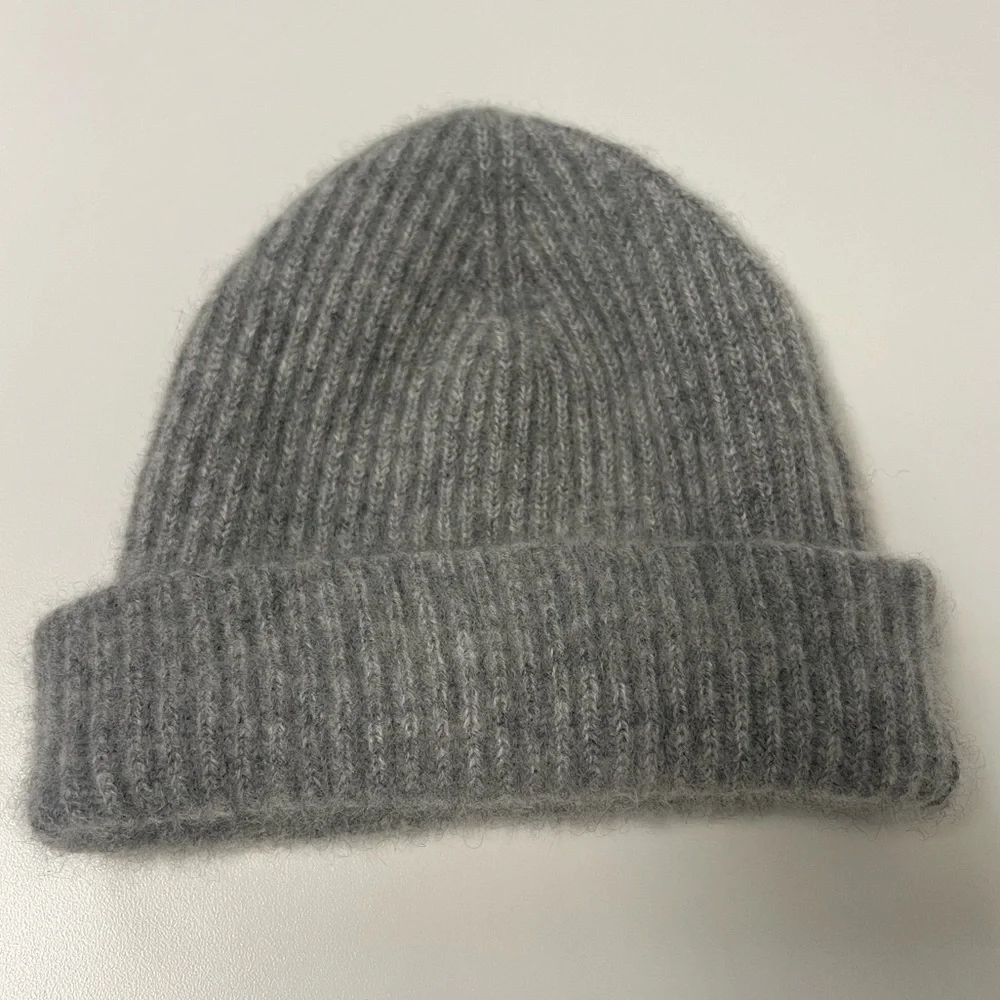 NAADAM Gray Ribbed Knit Hat - Picture 1 of 4